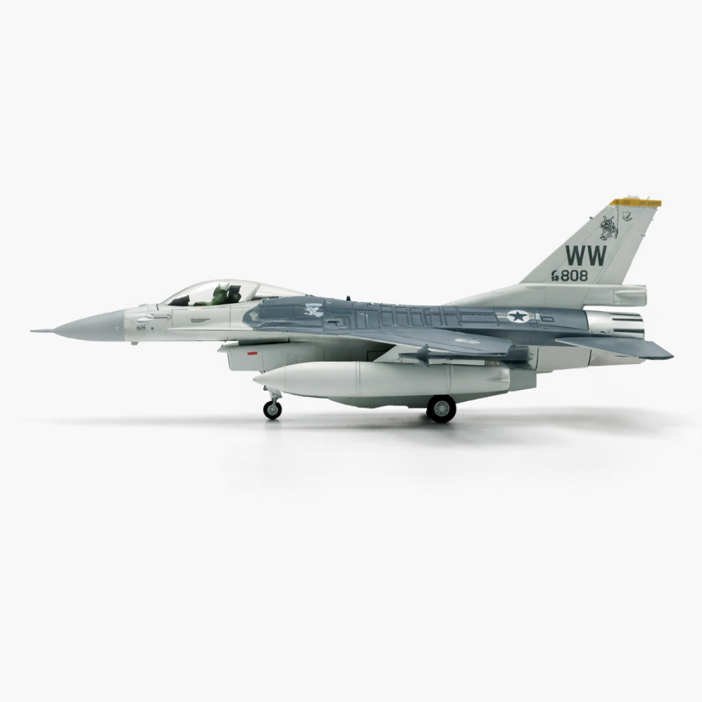 F-16 Falcon | Escala 1:100